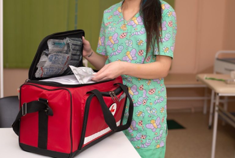 Домашний доктор: преимущества лечения без визита в клинику