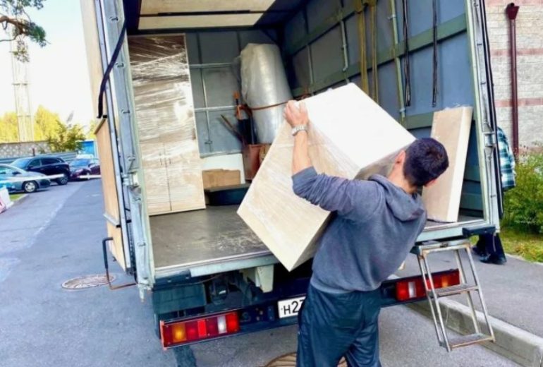 Почему грузоперевозки с грузчиками — выгоднее, чем самостоятельный переезд